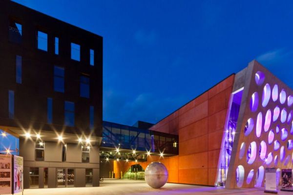 Plzeň čeká Noc divadel. Nabídne Havla, workshopy, pohádky i noční prohlídky