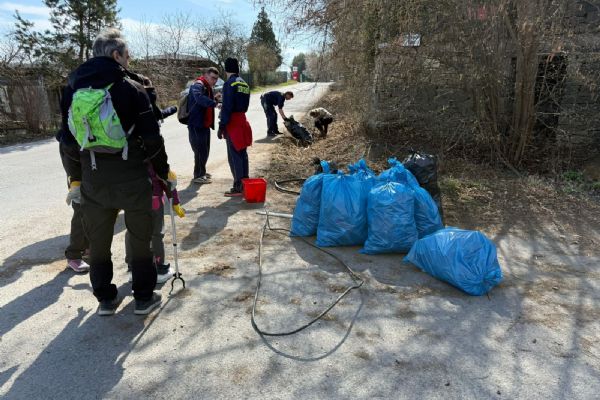 Plzeň uklízela, desítky dobrovolníků vyrazily k řekám, našly i injekční stříkačky