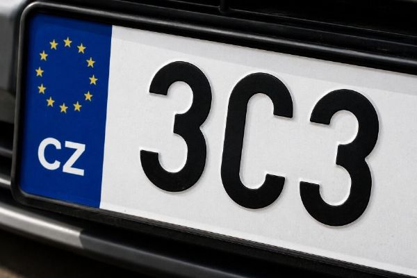 Převod vozidla půjde vyřídit online. Registrační značky i doklady budou k vyzvednutí ve výdejních boxech