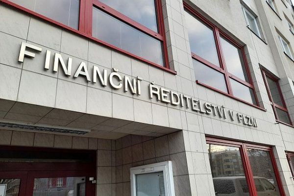 S přiznáním k dani z nemovitostí máte čas do 2. února, FÚ pořádá výjezdy