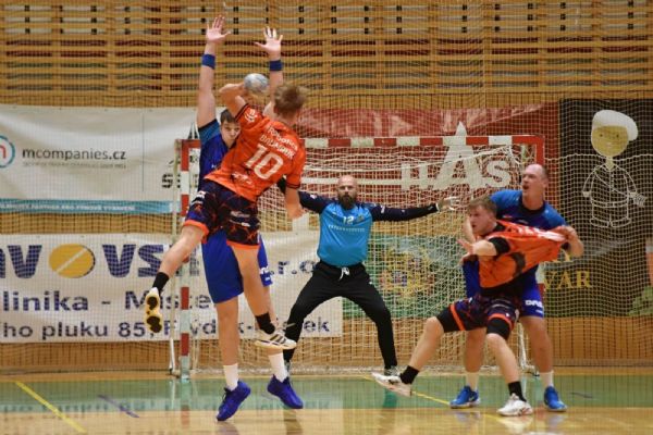 Talent veze z Frýdku dva body. Plzeň po obratu ve druhé půli vyhrála 27:24