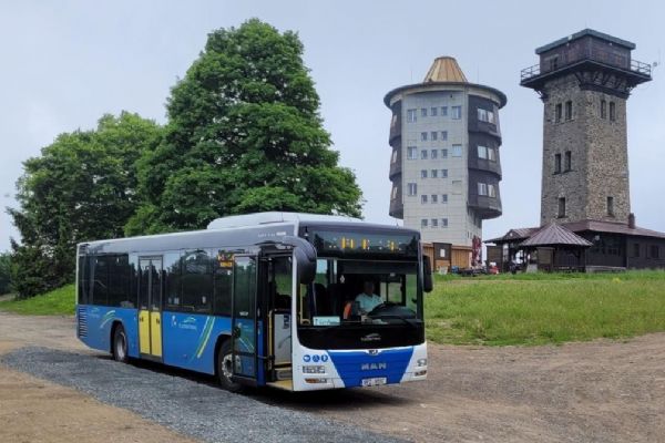 Turisté se na Čerchov opět dostanou autobusem. Linka 520 pojede až do října