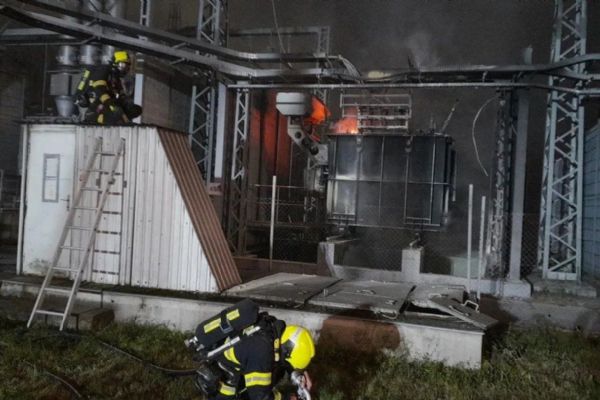 V Plzni hořel transformátor v areálu teplárny. Chemická laboratoř odebrala vzorky