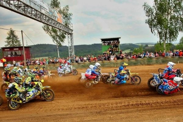 Čarodějnice, májka i motokros. Nepomuk má na víkend program, který stojí za to