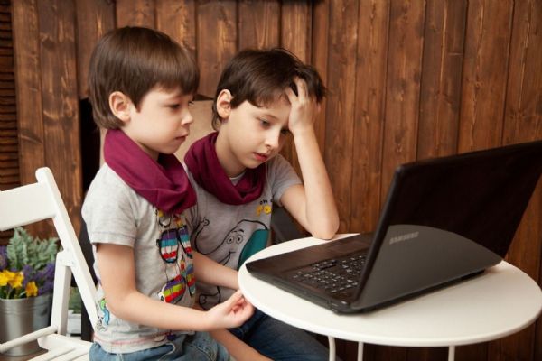 Děti znají dark web i nové drogy. Preventistka z Plzně popsala realitu dnešních škol