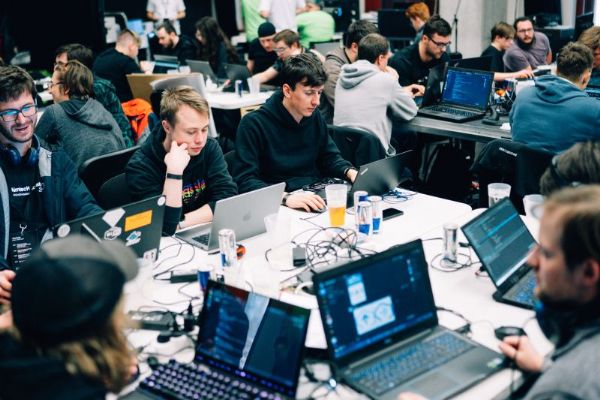 AimtecHackathon v Plzni nabídne IT řešení pro město a handicapované