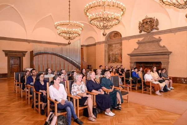 Do Plzně přijeli za češtinou. Studenti z Evropy, Asie i USA poznávají město