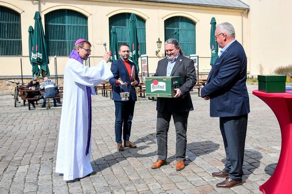Do Vatikánu putovalo 2026 lahví plzeňského ležáku, tradice pokračuje