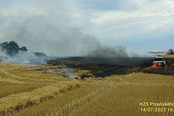 Hasiči zasahovali při požáru u Merklína