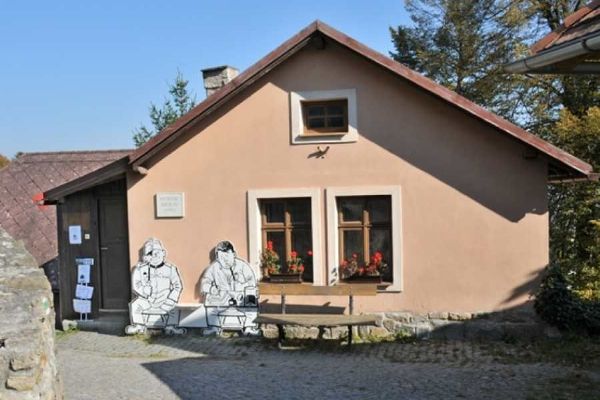 Haškův památník v Lipnici září novotou: Švejkův rukopis a autentické pokoje
