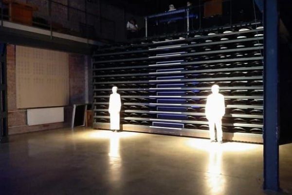 Human Wave v Plzni, pohlcující multimediální show v Moving Station