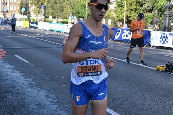 Massimo Stano pokořil světový rekord v chůzi v Poděbradech