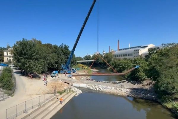 Nové potrubí pod Radbuzou za 32 milionů