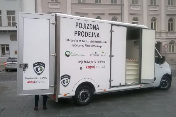 Obchod jako služba, ne byznys. Kraj podporuje venkovské a pojízdné prodejny 