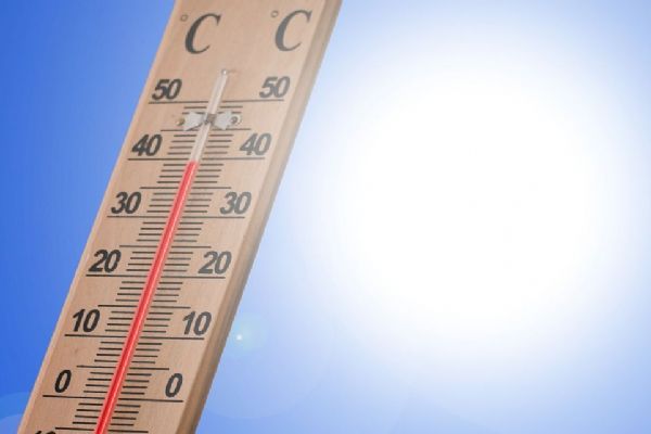 Plzeň zasáhne vlna veder: až 34 °C, varování před přehřátím