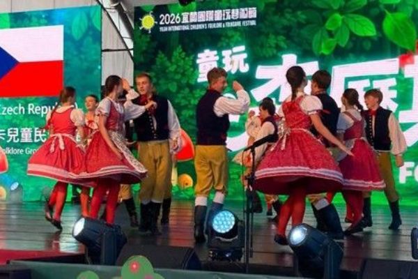 Plzeňská Mladinka na Tchaj-wanu - kroje, dudy a český večer oslnily Yilan