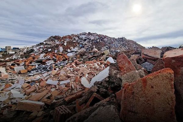 Pod Krkavcem se chystá recyklační centrum. Plán narazil na odpor obyvatel