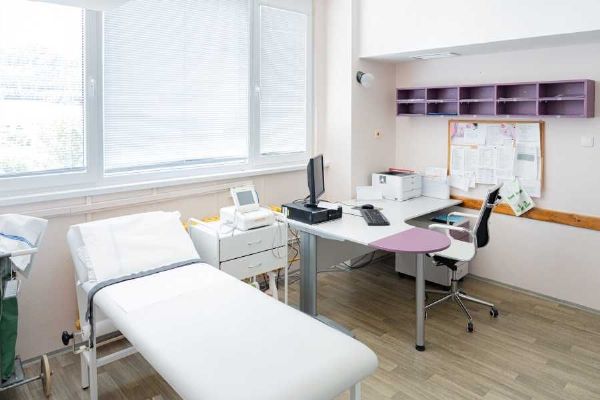 Prachatická porodnice ohrožena uzavřením: Místní obyvatelé bojují peticí