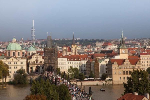 Praha v roce 2025 překonala rekordy: do metropole dorazilo 8,27 milionu hostů