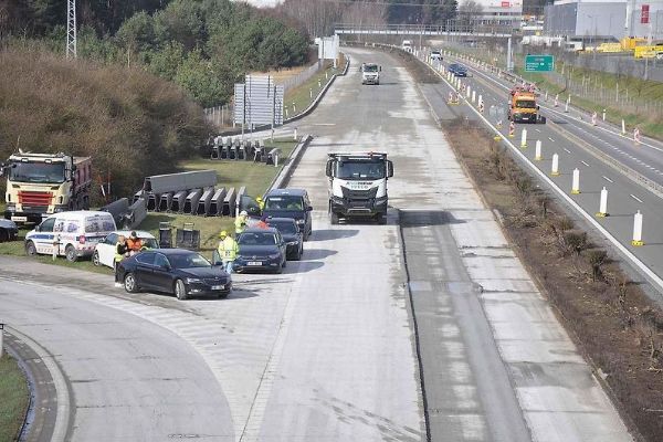 Řidiče na D5 čeká horké léto. Dálnici mezi Plzní a Rozvadovem znovu obsadí opravy