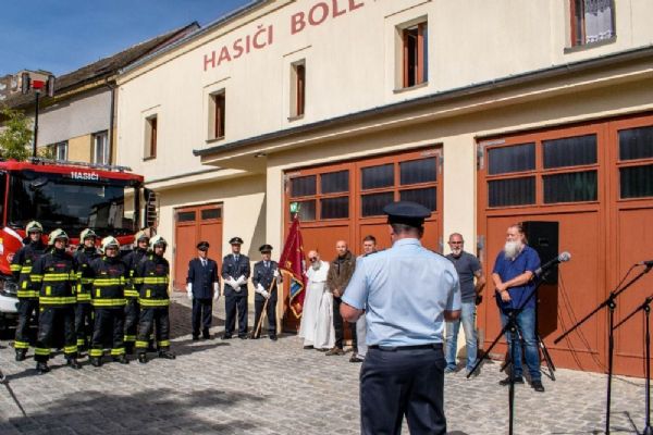 Šetření na bezpečí? Stát výrazně škrtá dotace pro dobrovolné hasiče