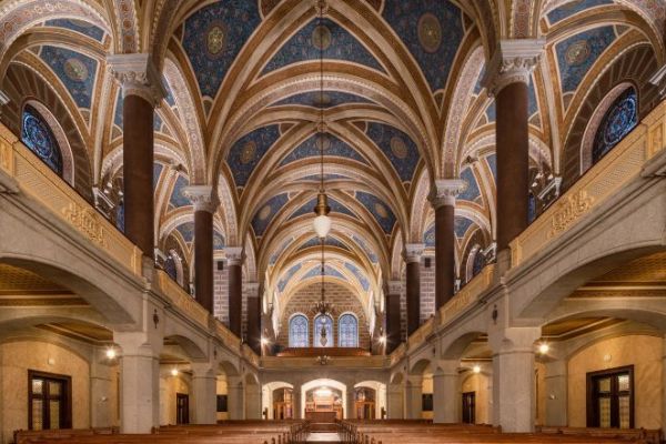 Velká synagoga zve na komentované prohlídky. Některé vedou i na věž