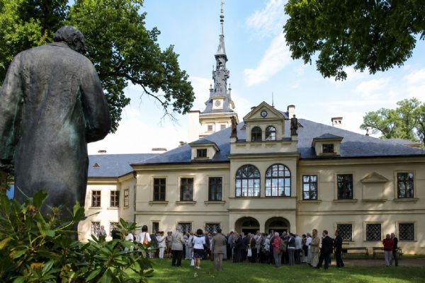 Zámek v Lužanech hostil předání Cen Josefa Hlávky za vědeckou literaturu