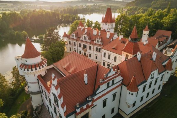Zámek Žinkovy otevírá nové trasy. Návštěvníky pustí do sálů i šlechtických komnat