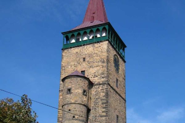 Český ráj slaví 70 let: Vernisáž ukazuje historii, obavy z dálnice rostou