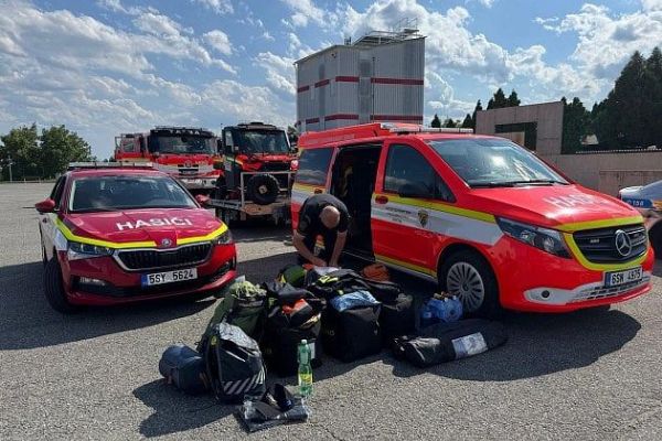 Čeští hasiči z Plzně odjeli bojovat s požáry v Řecku
