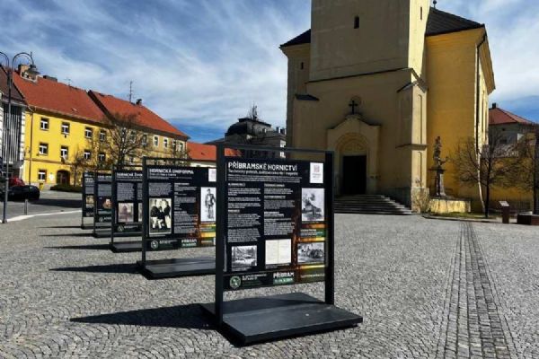 Hornická minulost ožívá v Příbrami díky panelové výstavě a přípravám velkého setkání