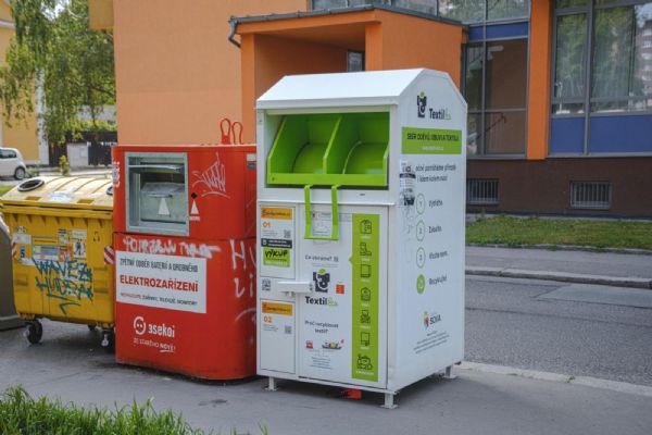 Plzeň zvažuje konec kontejnerů na textil a bioodpad - co bude dál?