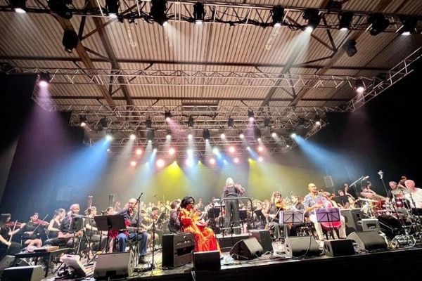 Plzeňští studenti hráli v mezinárodním orchestru v Limoges. Představili symfonický rap