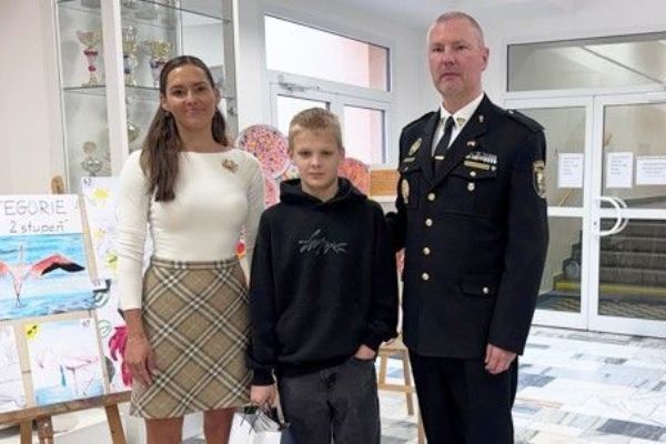 Poctivost, která se nevidí každý den. Školák vrátil ztracenou ledvinku s penězi i doklady