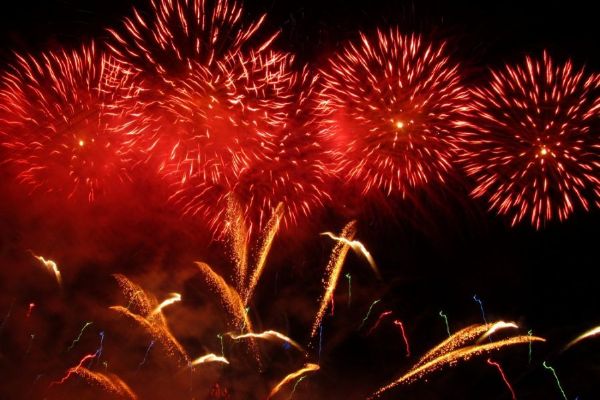Praha umožní městským částem úplný zákaz pyrotechniky. Dvacet částí ho zavádí hned, Silvestr bude omezen