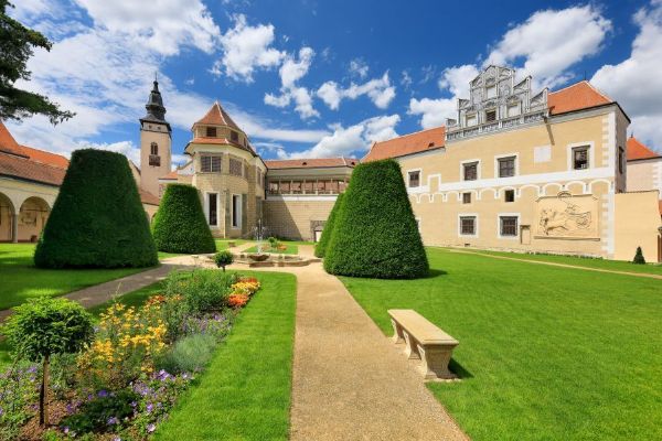 Prázdninová návštěvnost památek na Vysočině klesla. Telč přišla o téměř desetinu návštěvníků