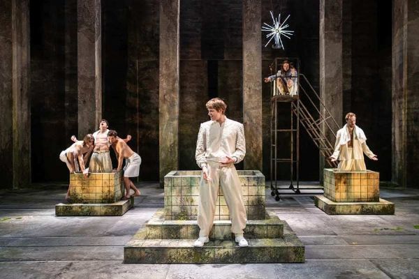 Proměny podle Ovidia ve Státní opeře: antické mýty v novém divadelním pojetí