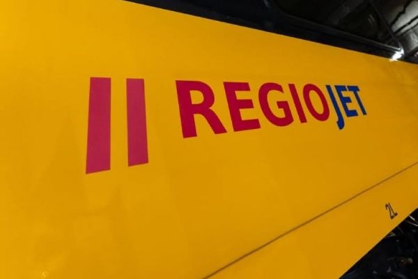 RegioJet má převzít rychlíky mezi Prahou a Hradcem Králové. Zakázka přesáhne 3,25 miliardy