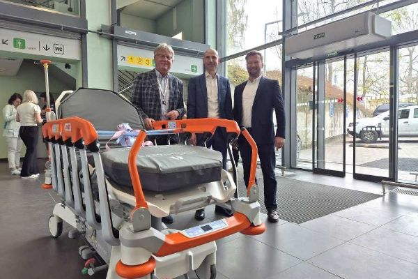 Strakonická nemocnice získala transportní lůžko Sprint 400 za vítězství v celostátní anketě