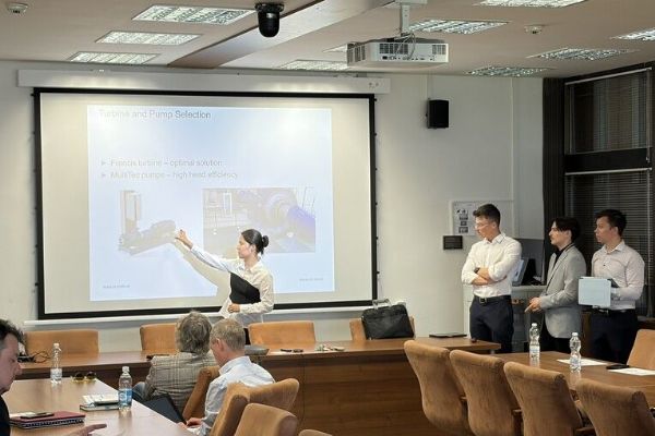 Studenti v Plzni ukázali nápady budoucnosti. Propojili techniku, design, AI i zdravotnictví