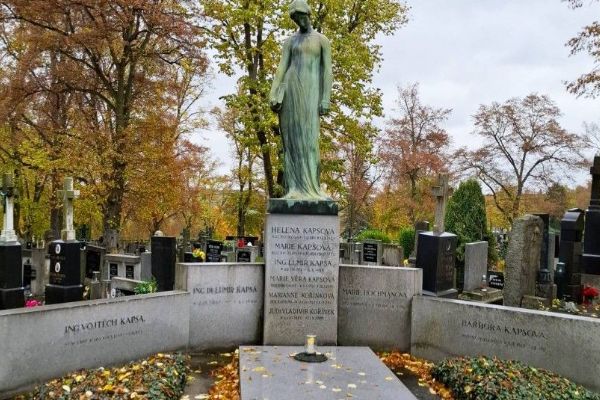 Ústřední hřbitov odkryje slavná jména Plzně. Prohlídka připomene Trnku, Skupu i Sutnara