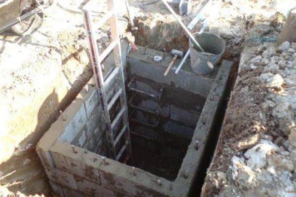 Pád do šachty v galvanovně u Písku: jeden mrtvý