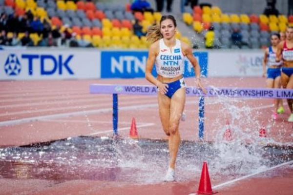 Dálkařka ze Škody Plzeň zazářila. K rekordu i světovému limitu jí chyběl jediný centimetr