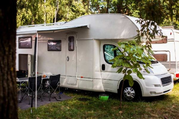 Kempy v jižních Čechách vstupují do sezony s úpravami zázemí a stabilními cenami