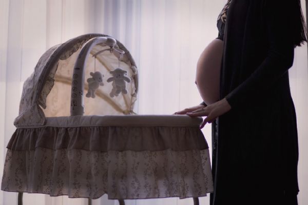 Plzeňský kraj stárne a porodnost padá. Dětí se narodilo nejméně za poslední roky
