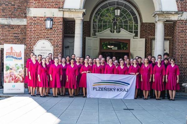 Plzeňský sbor Kajetán získal v Kalifornii zlaté diplomy a přivezl první a dvě druhá místa