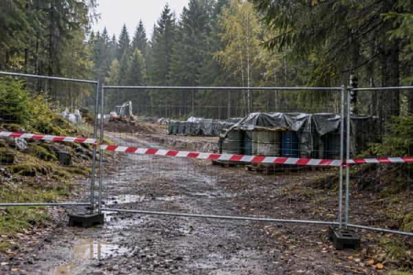 Poplach kvůli yperitu na Šumavě byl vedle. V zemi však zůstávají stovky sudů s jedy