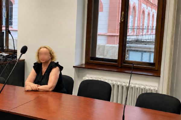 Soud v Plzni potrestal dvojici za nucení ženy k prostituci. Po dvaceti letech dostali podmínky