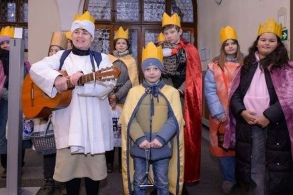 Společná koleda kraje, města a biskupství pro Tříkrálovou sbírku