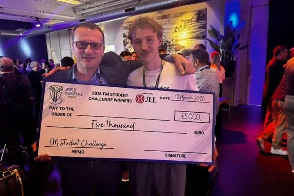 Student ZČU zabodoval v Haagu. S mezinárodním týmem vyhrál soutěž o AI ve správě budov